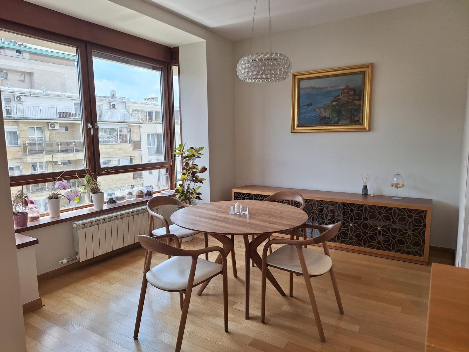Momo Kapora Suite — 3