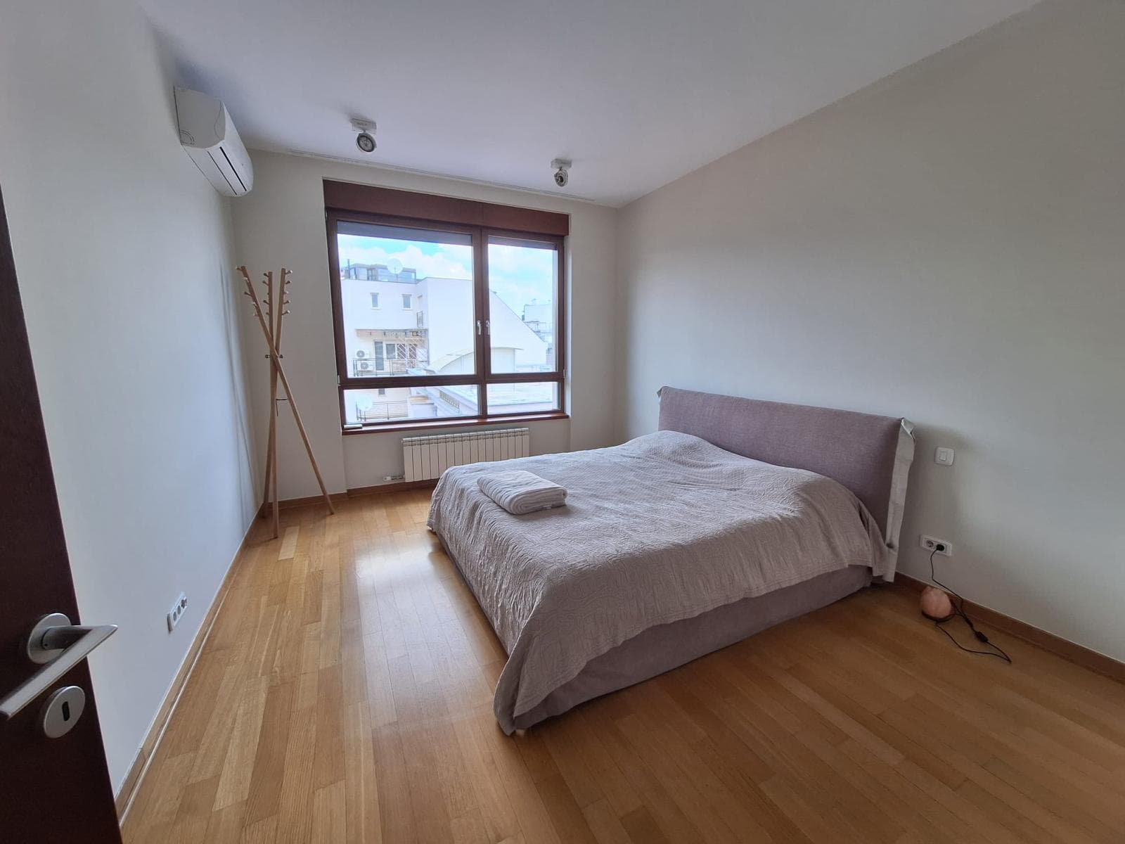 Momo Kapora Suite — 4