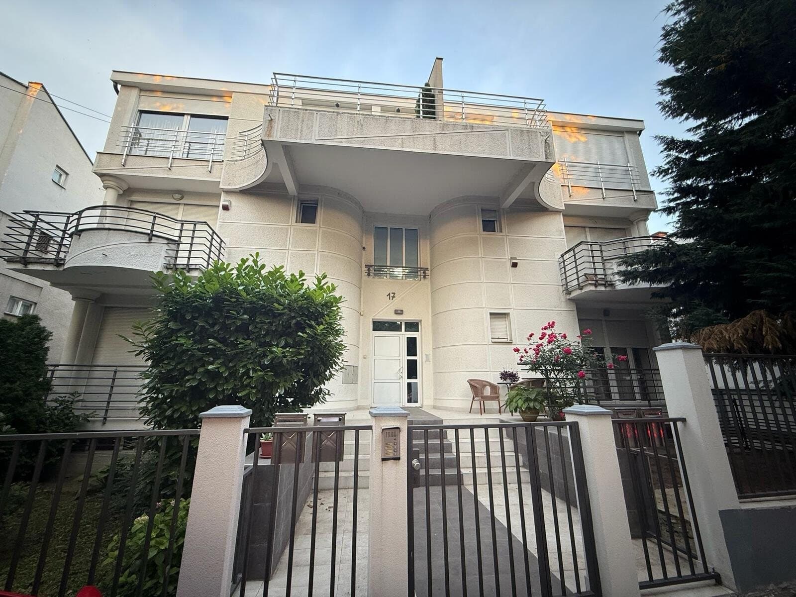 Fully Renovated Apartment in Vladimira Gaćinovića Street — 14