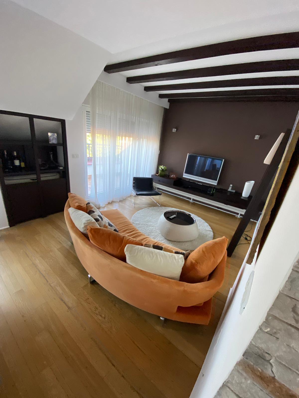 Grujića 10 Duplex